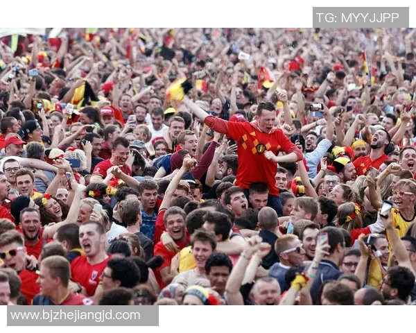 足球球星闪耀世界杯赛场全景微信聊天背景图打造专属足球迷的个性化聊天体验